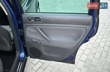 Седан Volkswagen Passat 2004 в 