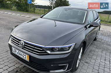 Універсал Volkswagen Passat 2018 в Радивиліві