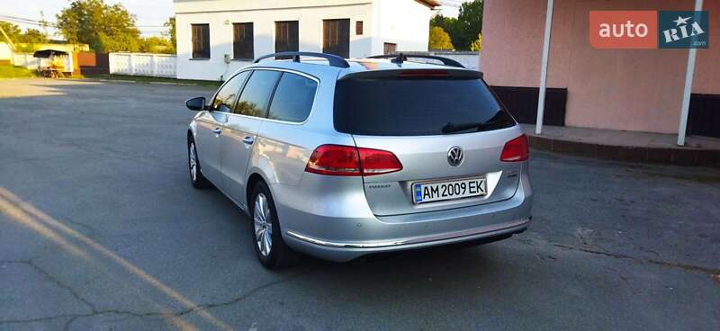 Универсал Volkswagen Passat 2012 в Звягеле
