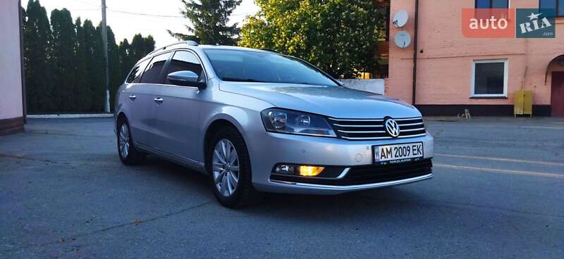 Универсал Volkswagen Passat 2012 в Звягеле