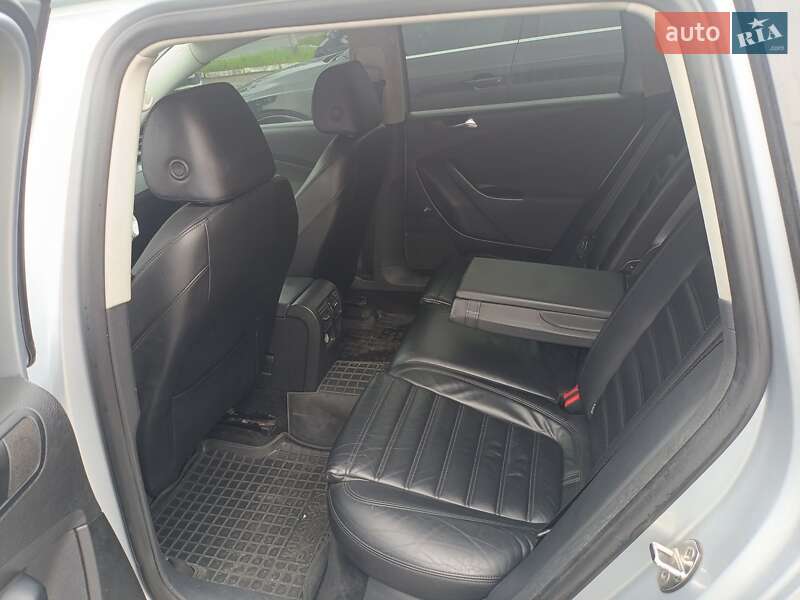 Универсал Volkswagen Passat 2010 в Киеве