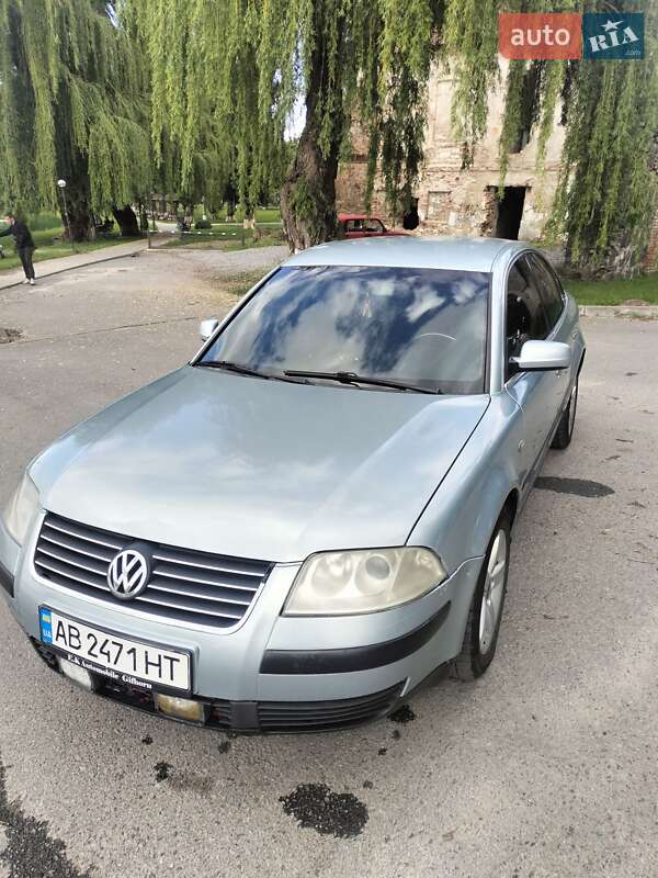 Седан Volkswagen Passat 2001 в Дашеві
