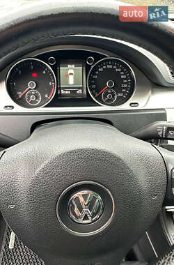 Универсал Volkswagen Passat 2011 в Маневичах