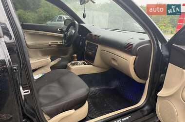 Седан Volkswagen Passat 1999 в 