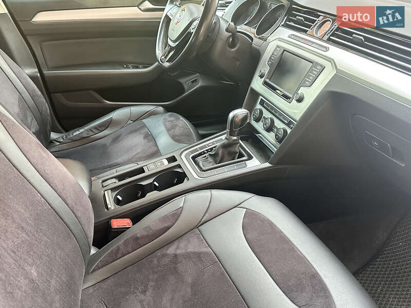 Универсал Volkswagen Passat 2017 в Иршаве