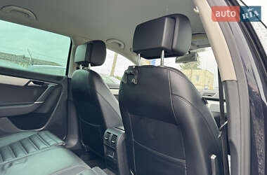 Универсал Volkswagen Passat 2012 в 