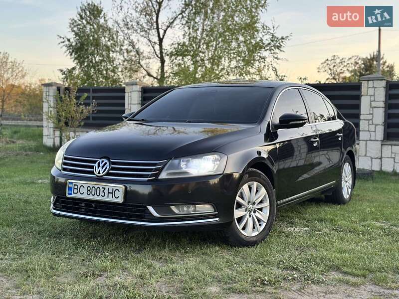 Седан Volkswagen Passat 2011 в 