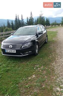 Універсал Volkswagen Passat 2011 в Дніпрі