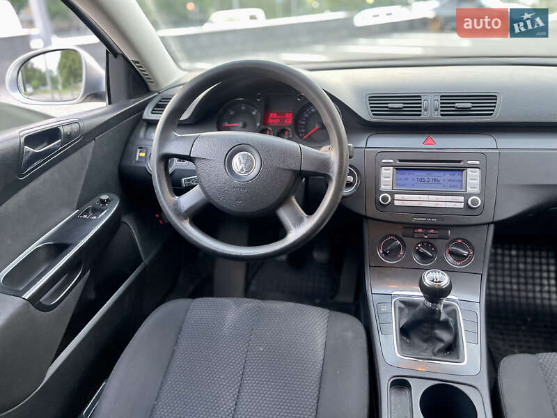 Универсал Volkswagen Passat 2006 в Харькове