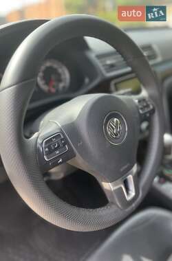Седан Volkswagen Passat 2015 в 