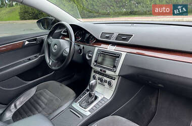 Седан Volkswagen Passat 2013 в 