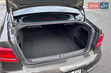 Седан Volkswagen Passat 2013 в 
