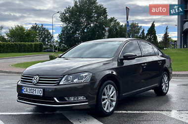 Седан Volkswagen Passat 2013 в 