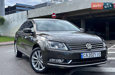 Седан Volkswagen Passat 2013 в 