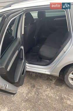 Универсал Volkswagen Passat 2011 в 