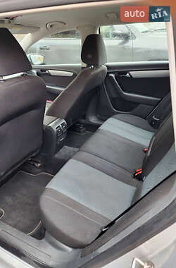 Универсал Volkswagen Passat 2011 в 