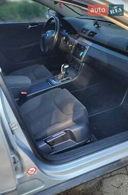Седан Volkswagen Passat 2005 в 