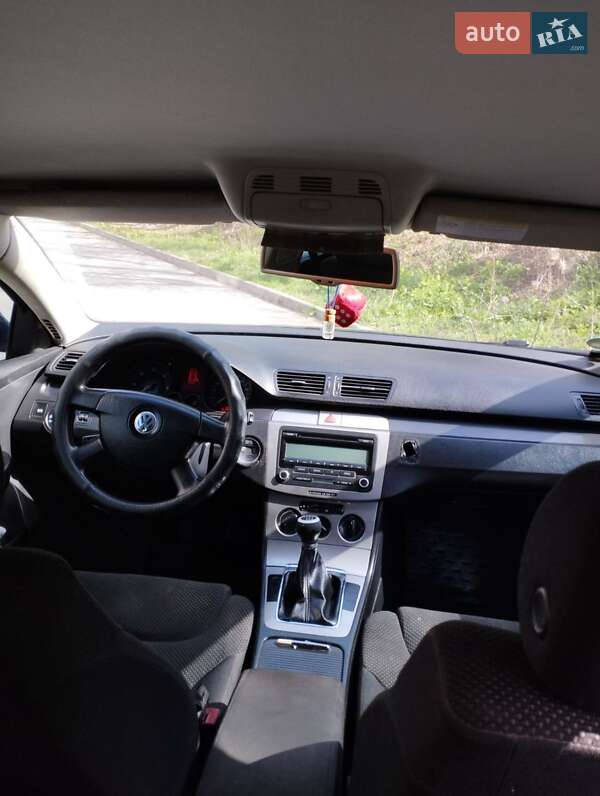 Універсал Volkswagen Passat 2005 в Вінниці