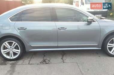 Седан Volkswagen Passat 2014 в 
