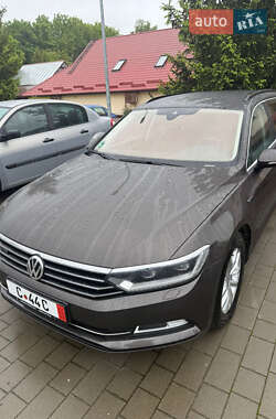Універсал Volkswagen Passat 2016 в Бродах