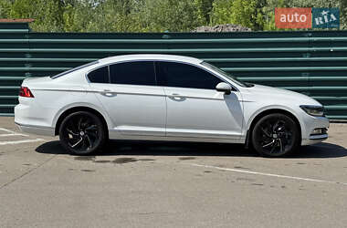 Седан Volkswagen Passat 2018 в 