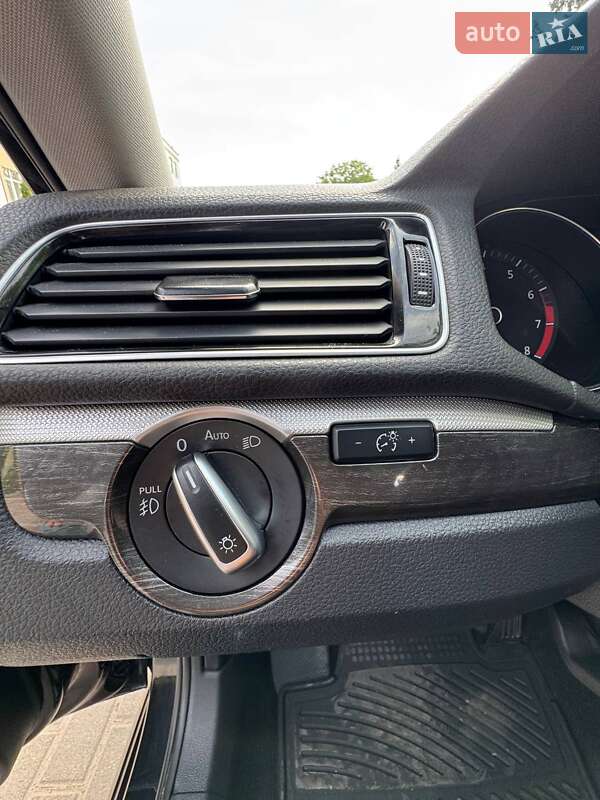 Седан Volkswagen Passat 2018 в Сумах