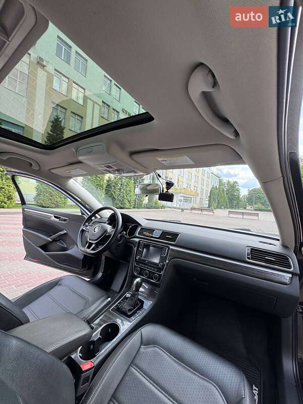 Седан Volkswagen Passat 2018 в Сумах