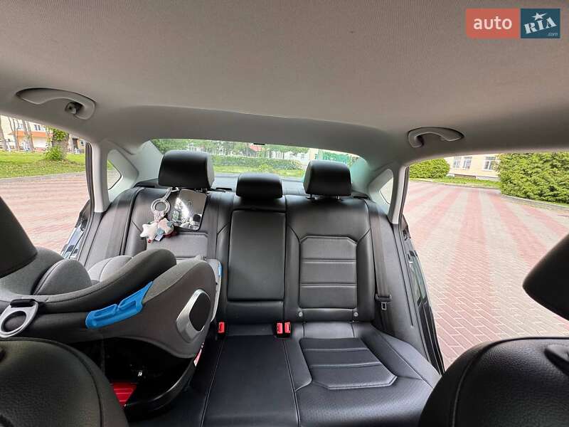 Седан Volkswagen Passat 2018 в Сумах