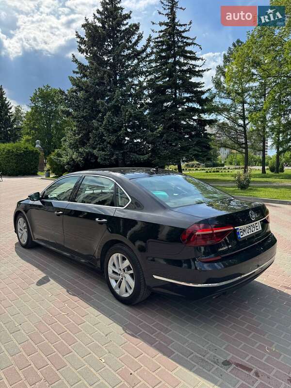 Седан Volkswagen Passat 2018 в Сумах
