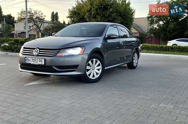 Седан Volkswagen Passat 2013 в Одессе