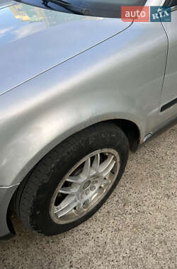 Универсал Volkswagen Passat 2004 в 
