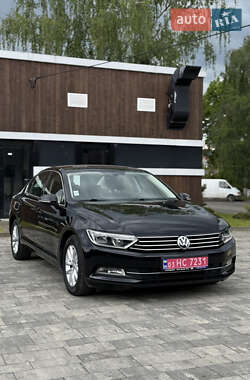 Седан Volkswagen Passat 2018 в Тячеве