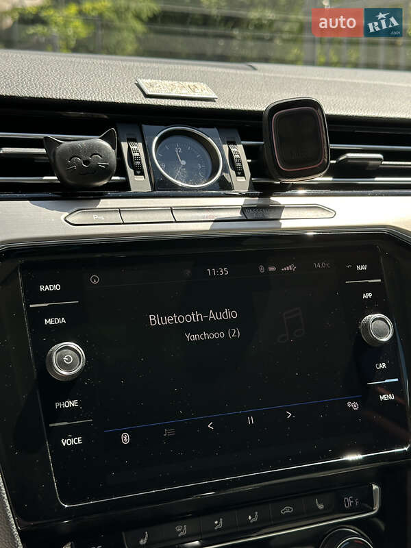 Седан Volkswagen Passat 2018 в Ужгороді