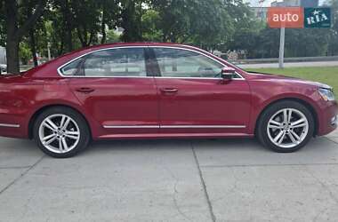 Седан Volkswagen Passat 2014 в Дніпрі