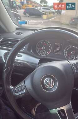Седан Volkswagen Passat 2012 в Одесі