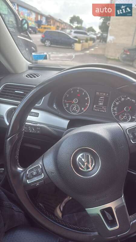 Volkswagen Passat 2012