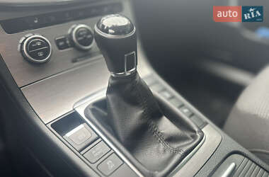 Седан Volkswagen Passat 2013 в 