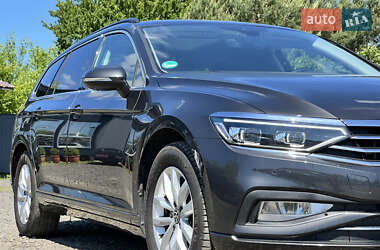 Універсал Volkswagen Passat 2021 в 