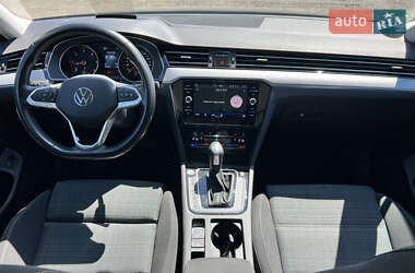 Універсал Volkswagen Passat 2021 в 