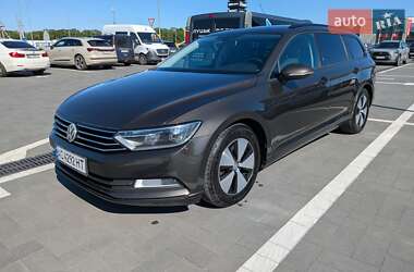 Універсал Volkswagen Passat 2015 в Луцьку