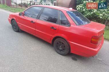 Седан Volkswagen Passat 1994 в 