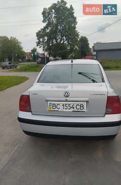 Седан Volkswagen Passat 2000 в 