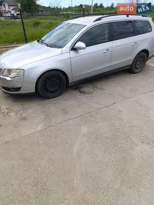 Универсал Volkswagen Passat 2005 в Тячеве