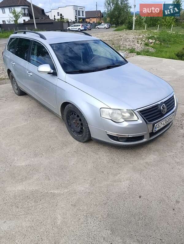 Универсал Volkswagen Passat 2005 в Тячеве