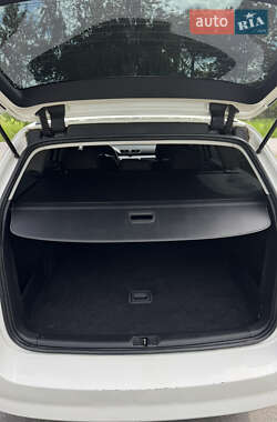 Універсал Volkswagen Passat 2013 в 