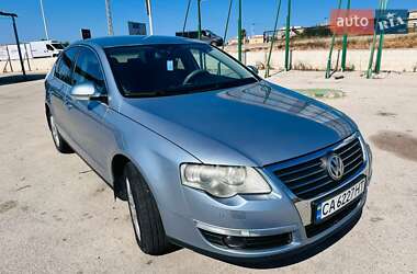 Седан Volkswagen Passat 2009 в Івано-Франківську
