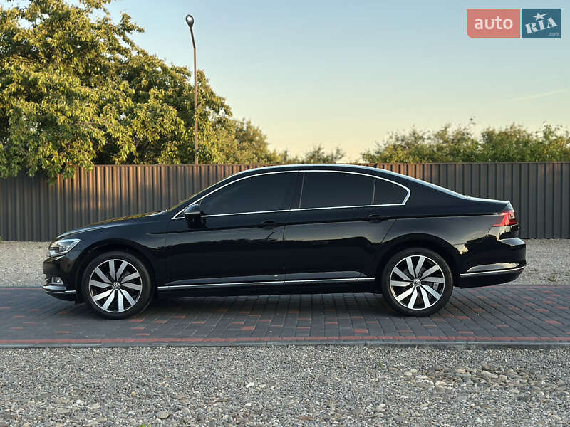 Седан Volkswagen Passat 2019 в Береговому
