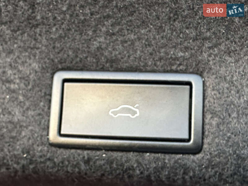 Седан Volkswagen Passat 2019 в Береговому