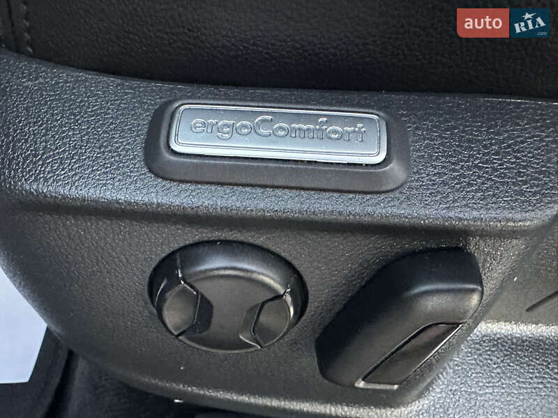 Седан Volkswagen Passat 2019 в Береговому