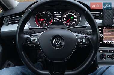 Седан Volkswagen Passat 2018 в 
